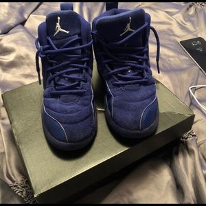 Boys size 1y Jordan’s